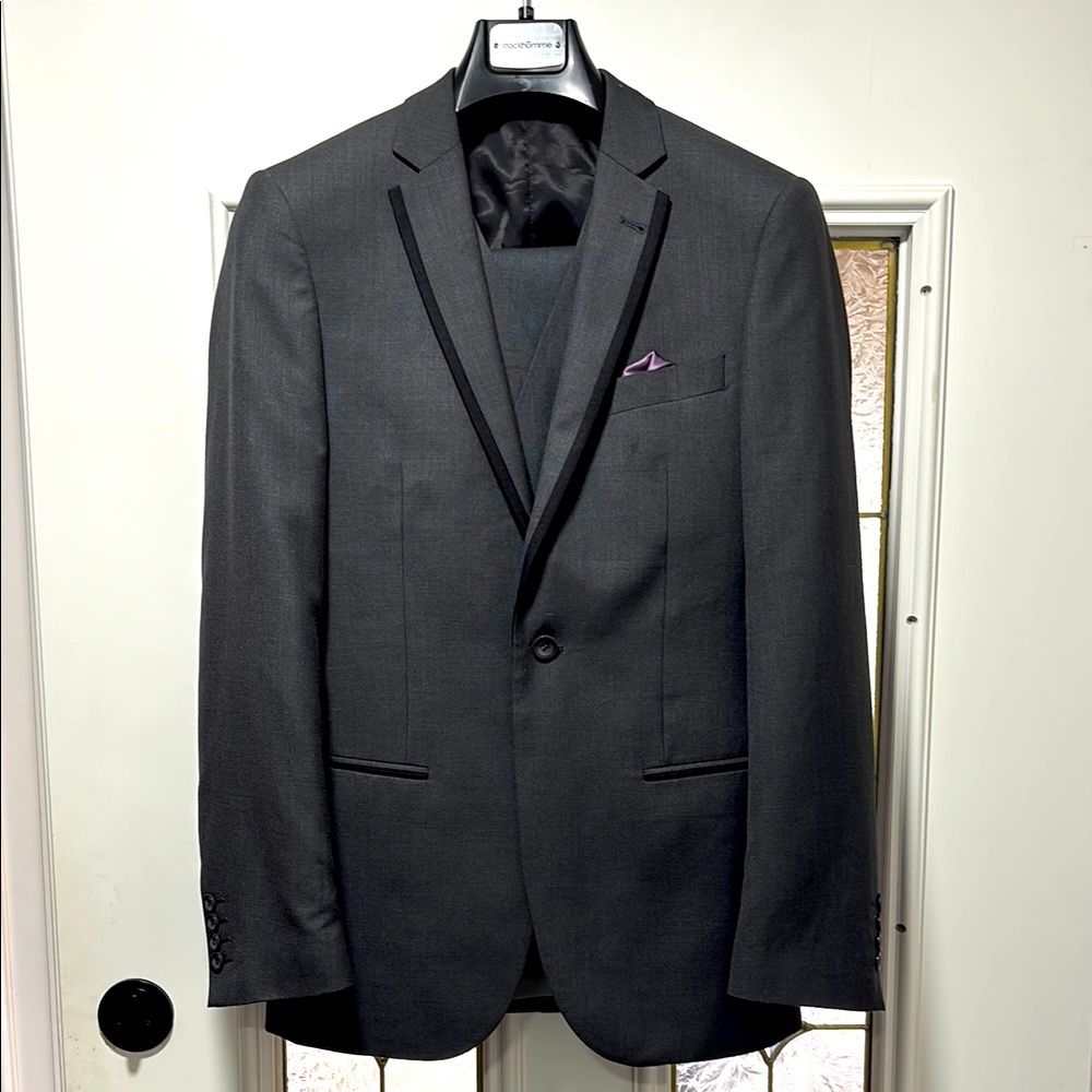 Stockhomme three piece Gray Grad Suit with Notched Lapels